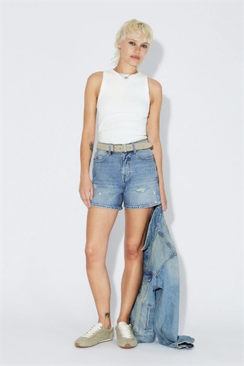 Dr. Denim, Nora shorts, Bay Sky Dirty